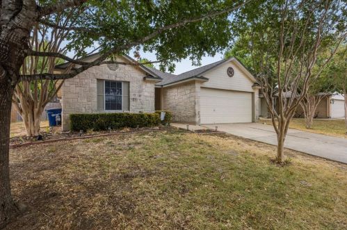 108 Tanglewood Ln, Monadale, TX 78634-5106