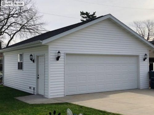 297 Lloyd St, Fond Du Lac, WI 54935-5132