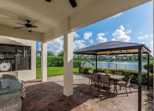 8408 40th St, Hollywood FL  33024-5055 exterior