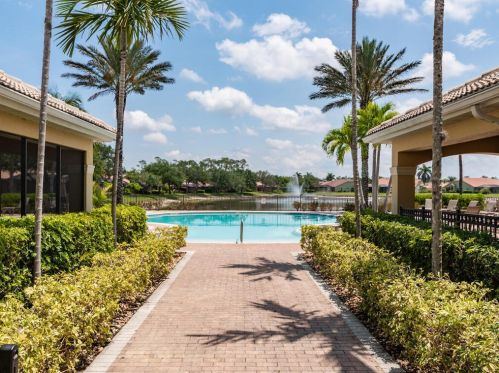 15081 Cortona Way, Naples FL  34120-0669 exterior