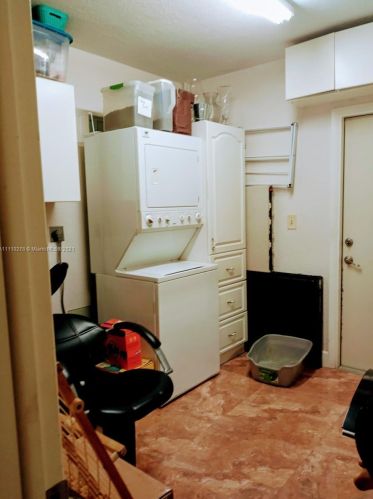 2025 3 Ave, Hialeah FL  33010-4994 exterior