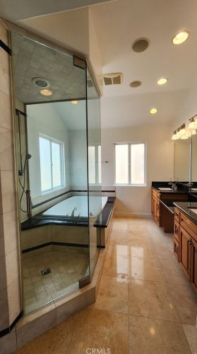 2212 Pacific Coast Hwy, Huntington Beach CA  92648-3958 exterior