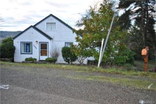 5304 Sumner Heights Dr, Puyallup, WA