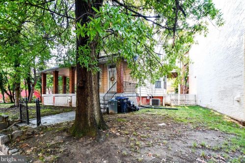 2549 11th St, Washington, DC 20001-3923