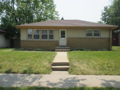 8139 Custer Ave, Milwaukee, WI 53218-3533
