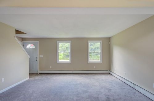 21 Belfield Dr, Providence RI  02919-1801 exterior