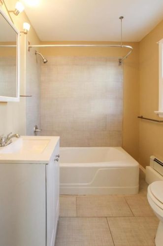 1335 Spruce St, Easton PA  18042-4071 exterior