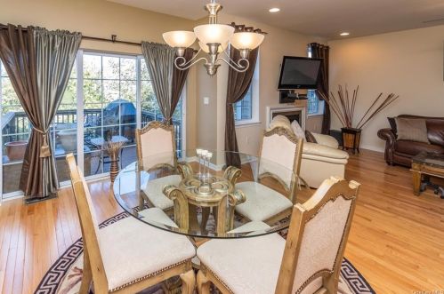 1214 Hustis Dr, Fishkill NY  12524-4968 exterior