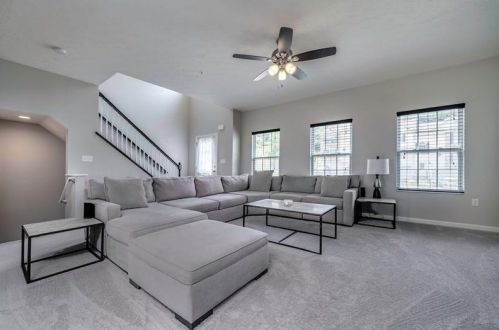 1509 Canterbury Dr, Imperial PA  15126-9186 exterior