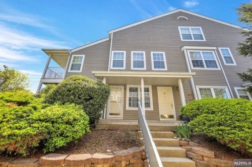 1295 Paddington Rd, Mahwah, NJ 07430-3257