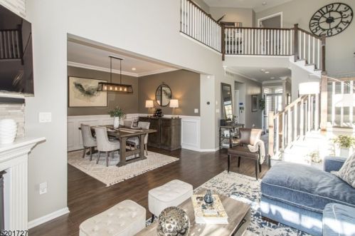 4 Stevens Ln, Martinsville NJ  08836-2249 exterior