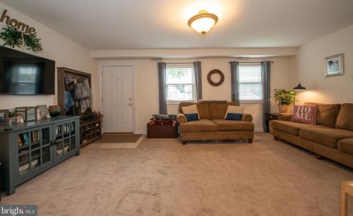 244 Lexington Rd, Collegeville, PA 19473-1204