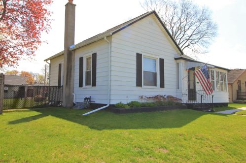 1818 Charles St, La Crosse, WI 54603-2114
