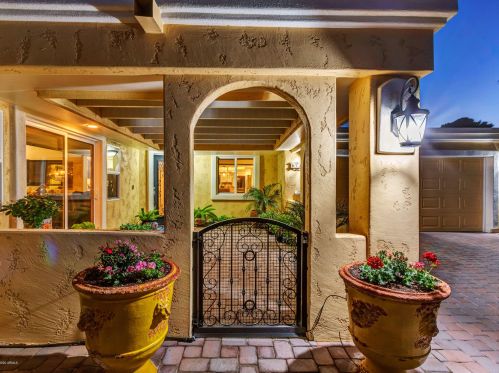 9721 Pinecrest Dr, Sun City, AZ 85351-1456