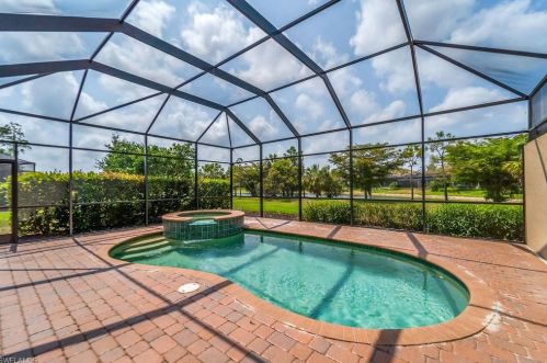 7429 Moorgate Point Way, Naples, FL 34113-5103