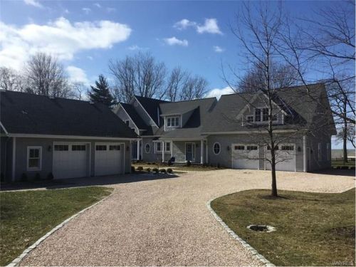 637 Larkin Rd, Derby, NY 14047-9798