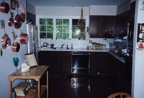 75 Sheridan Dr, New Canaan, CT 06840-2327