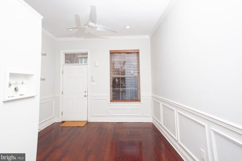 910 Lawrence St, Philadelphia PA  19123-1416 exterior