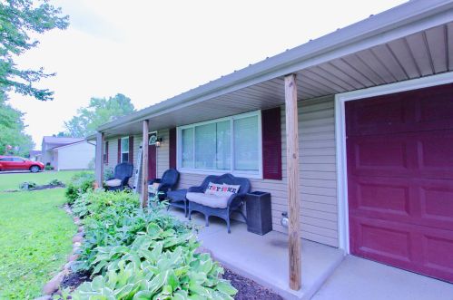 2597 Lee Rd, Marion, OH 43302-9400