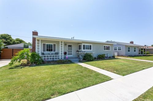2850 Foreman Ave, Long Beach CA  90815-1112 exterior