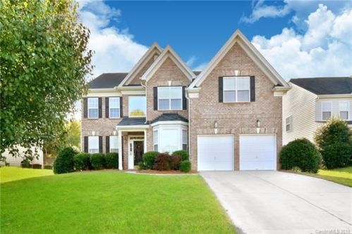 2029 Beechmont St, Harrisburg, NC 28075-8365