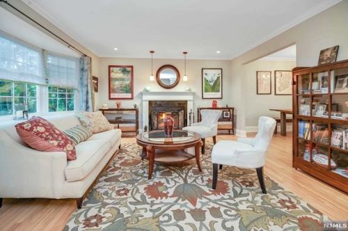 11 Cherokee Trl, Oakland NJ  07436-3011 exterior