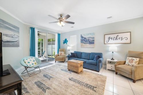 618 111th Ave, Naples FL  34108-1826 exterior