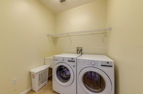 2518 Chapala Dr, Kissimmee FL  34746-3445 exterior