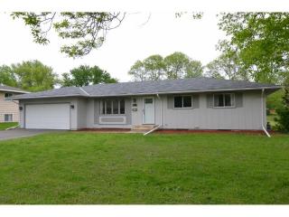 9825 York Curv, Minneapolis, MN 55431-2734