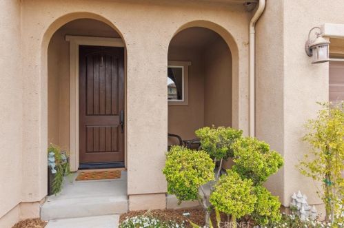 19313 Graham Ln, Santa Clarita, CA 91350-4702