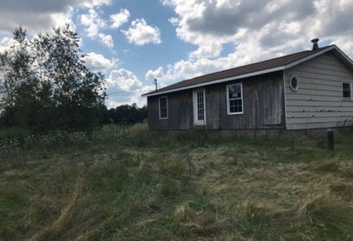 493 Hacadam Rd, Paris, NY 13456-3516