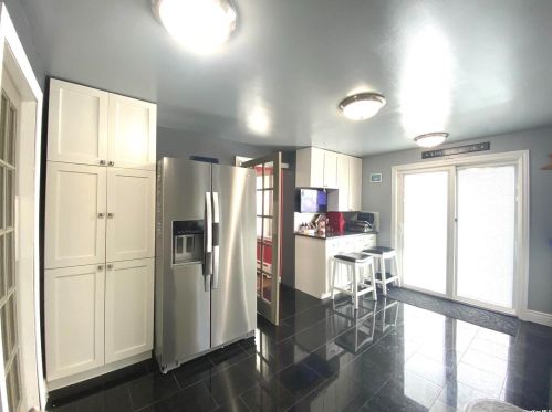 29 Jamaica Ave, Wheatley Heights NY  11798-3027 exterior