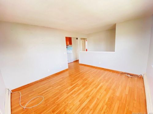 719 Queen St, Bridgeport CT  06606-3379 exterior