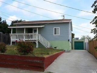 4 Sunset Ave, Vallejo, CA 94591-7468