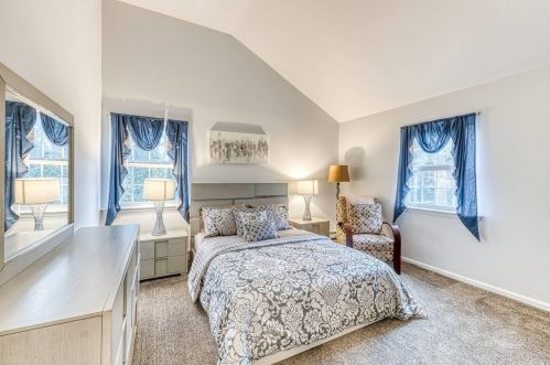 276 Country Rd, Miller Place NY  11764-2302 exterior