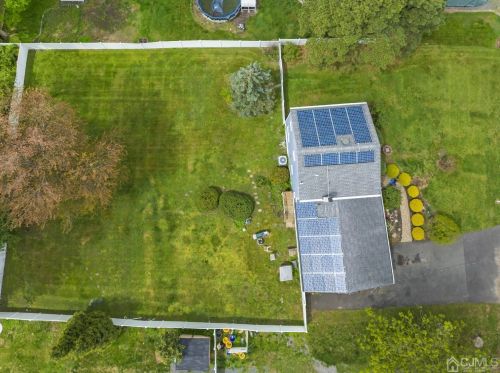 60 Schoolhouse Ln, East Brunswick NJ  08816-1251 exterior