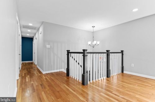 13212 Kurtz Rd, Woodbridge, VA 22193-4919