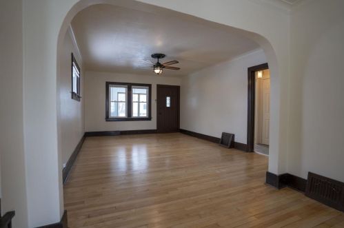832 Mather St, Green Bay, WI 54303-3562