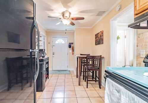 247 25 St, Saint Petersburg FL  33713-8734 exterior