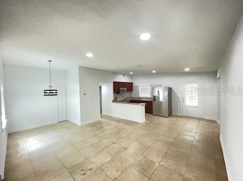 832 Kensington Dr, Orlando, FL 32808-8039