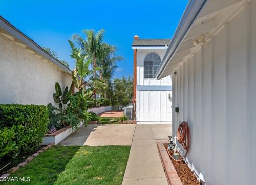 5675 Lake Lindero Dr, Calabasas, CA 91301-1906