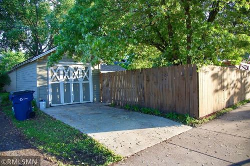 1002 14th Ave, Saint Cloud MN  56304-1740 exterior