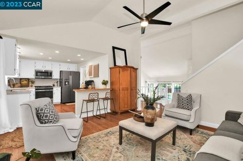 2563 Holly View Ct, Pacheco CA  94553-3457 exterior