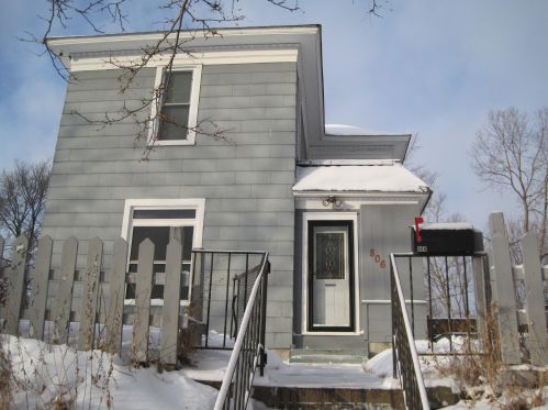 806 25th Ave, Minneapolis, MN 55414-2613
