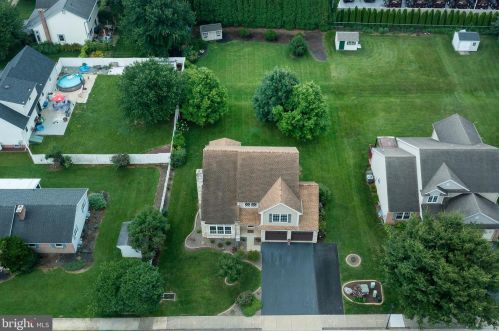 54 Hoover Dr, Ephrata, PA 17522-9185