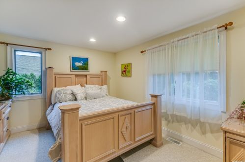 49 Crystal Beach Blvd, Moriches NY  11955-1909 exterior
