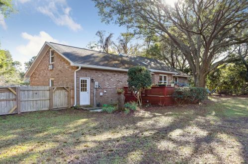 1103 Main Canal Ct, Mount Pleasant SC  29464-4246 exterior