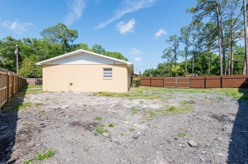 5476 Lk Le Clare Rd, Lutz FL  33558-8013 exterior