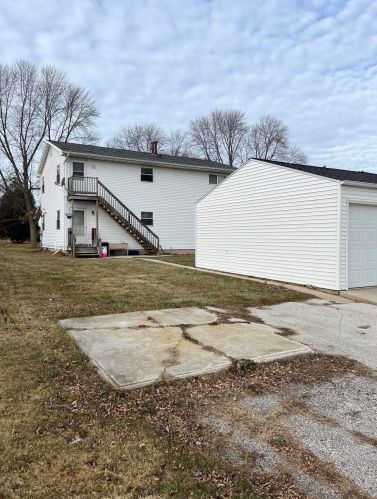 1635 Johnston Dr, Manitowoc WI  54220-2226 exterior