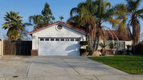 12101 Flat Iron Ct, Bakersfield, CA 93312-5434